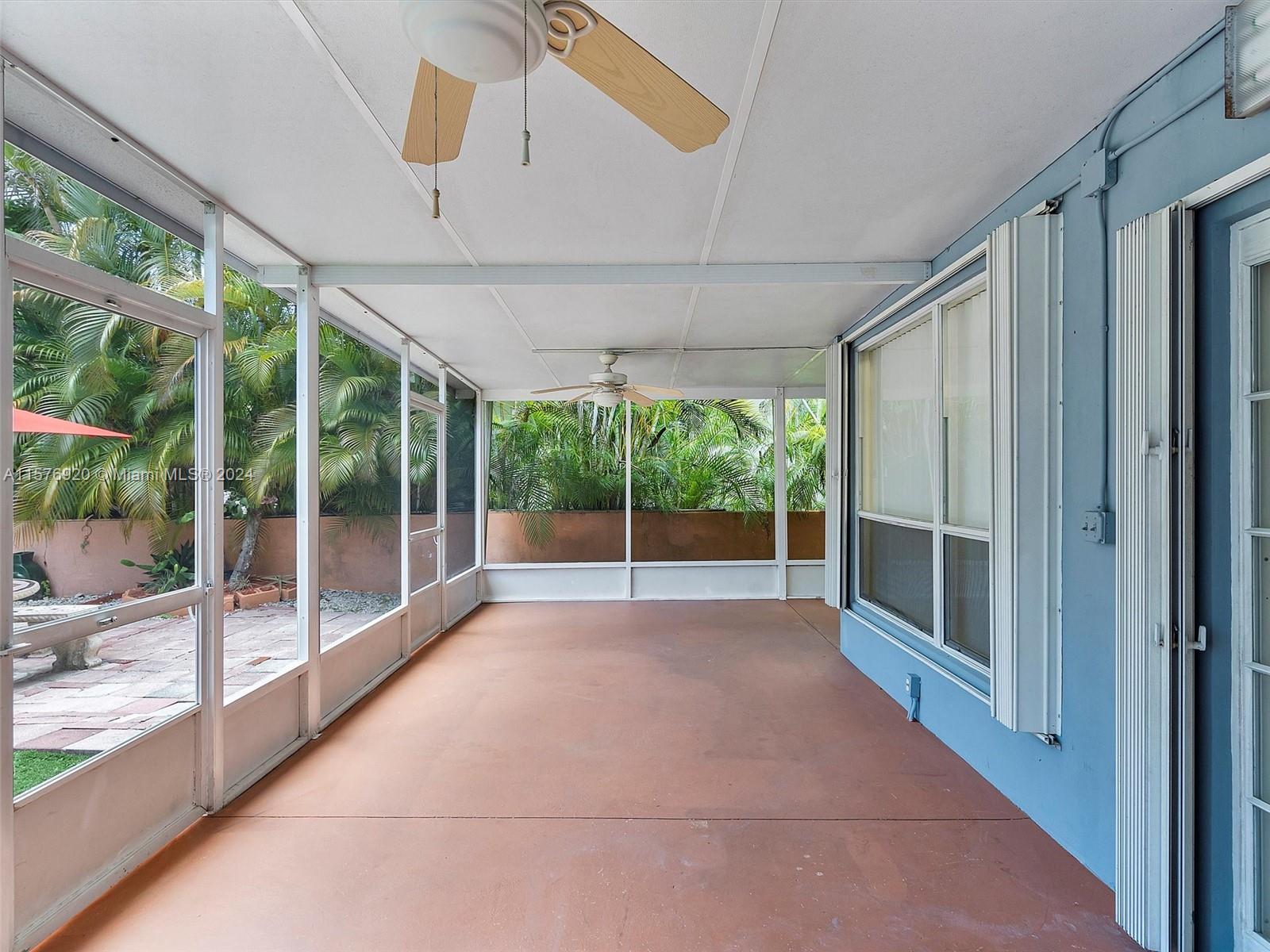 5960 SW 46th Ter