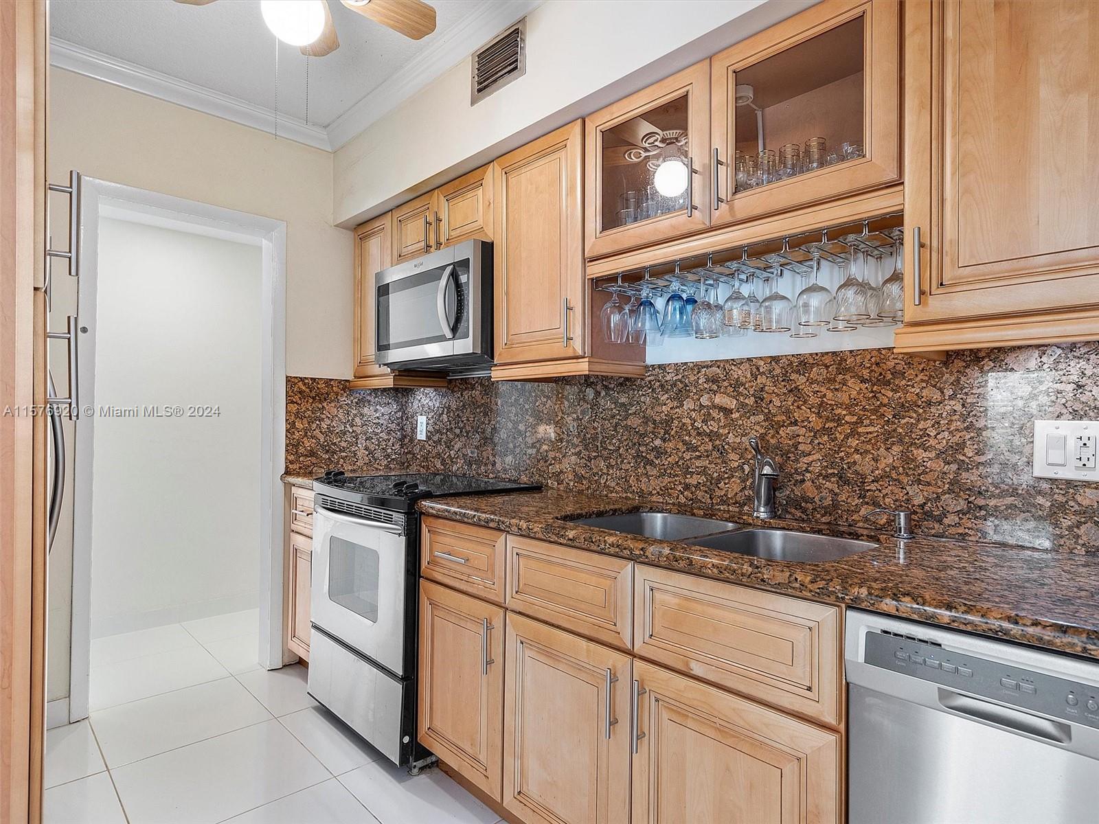 5960 SW 46th Ter