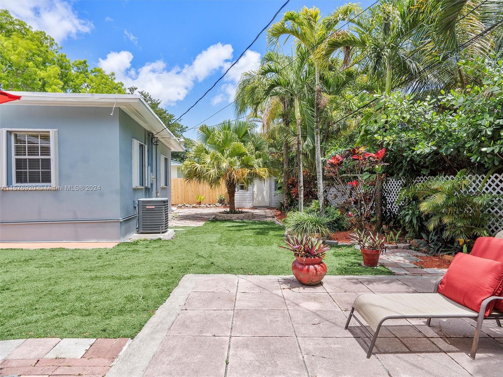 5960 SW 46th Ter
