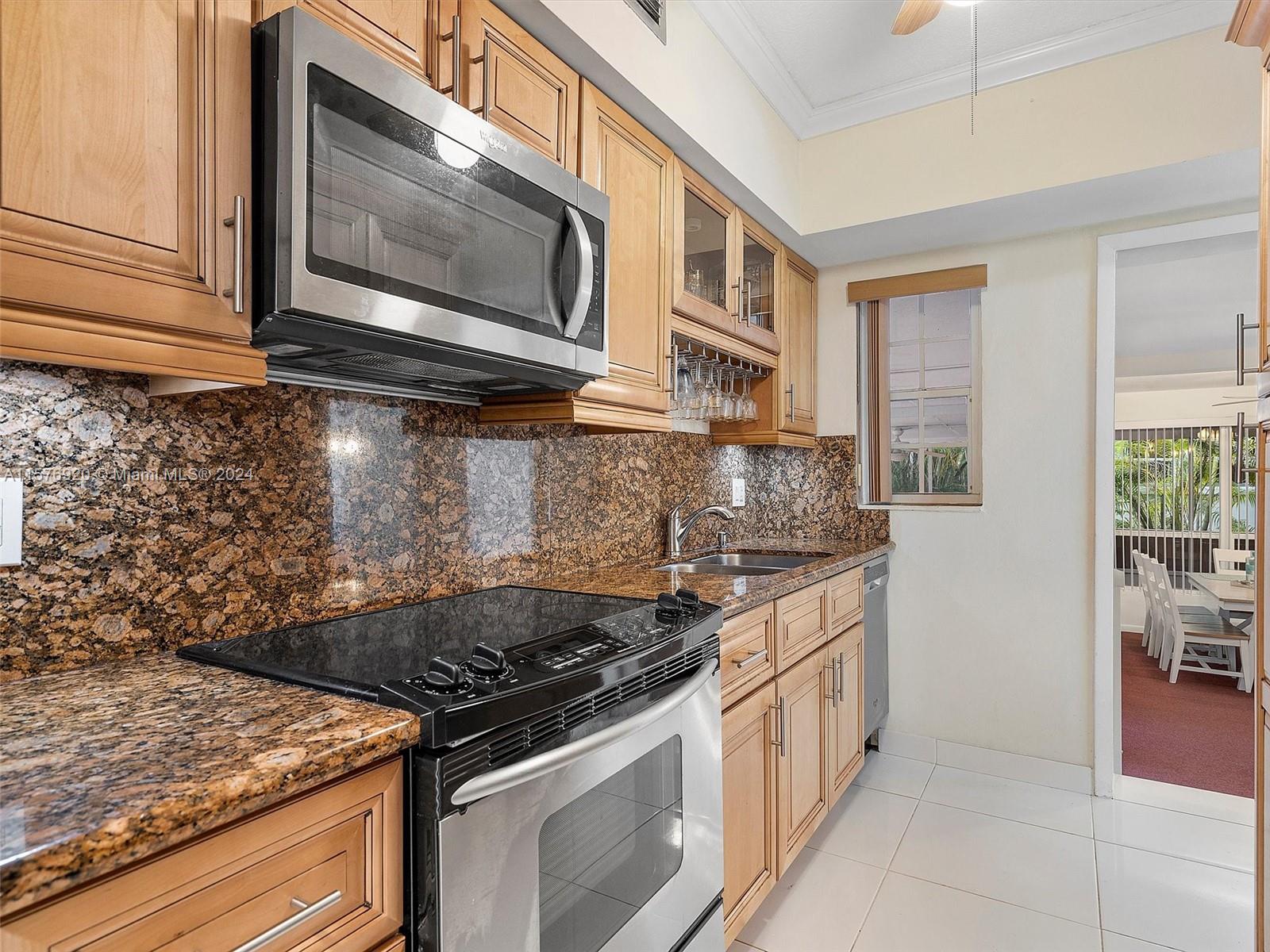 5960 SW 46th Ter