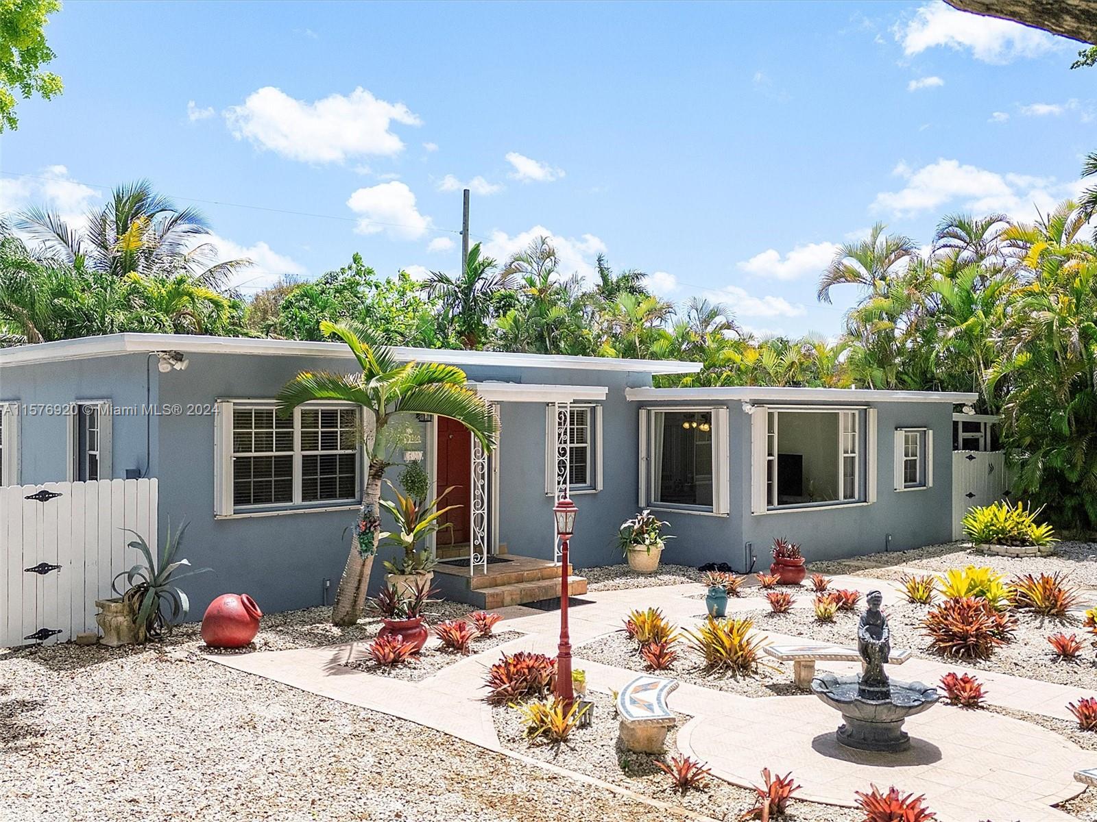 5960 SW 46th Ter