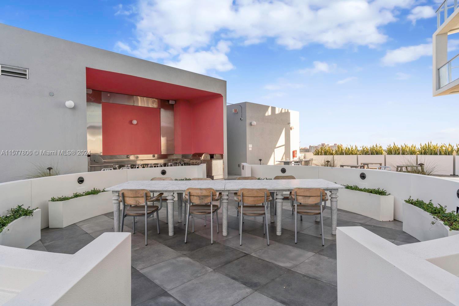2000 metropica way # 1511