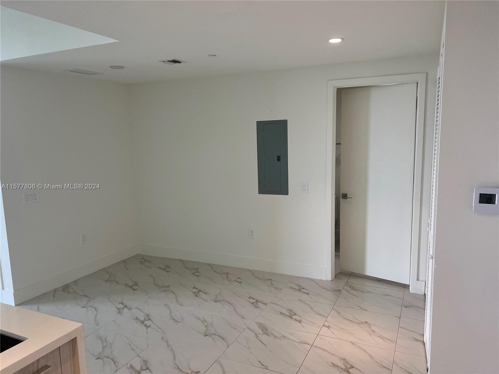 2000 metropica way # 1511