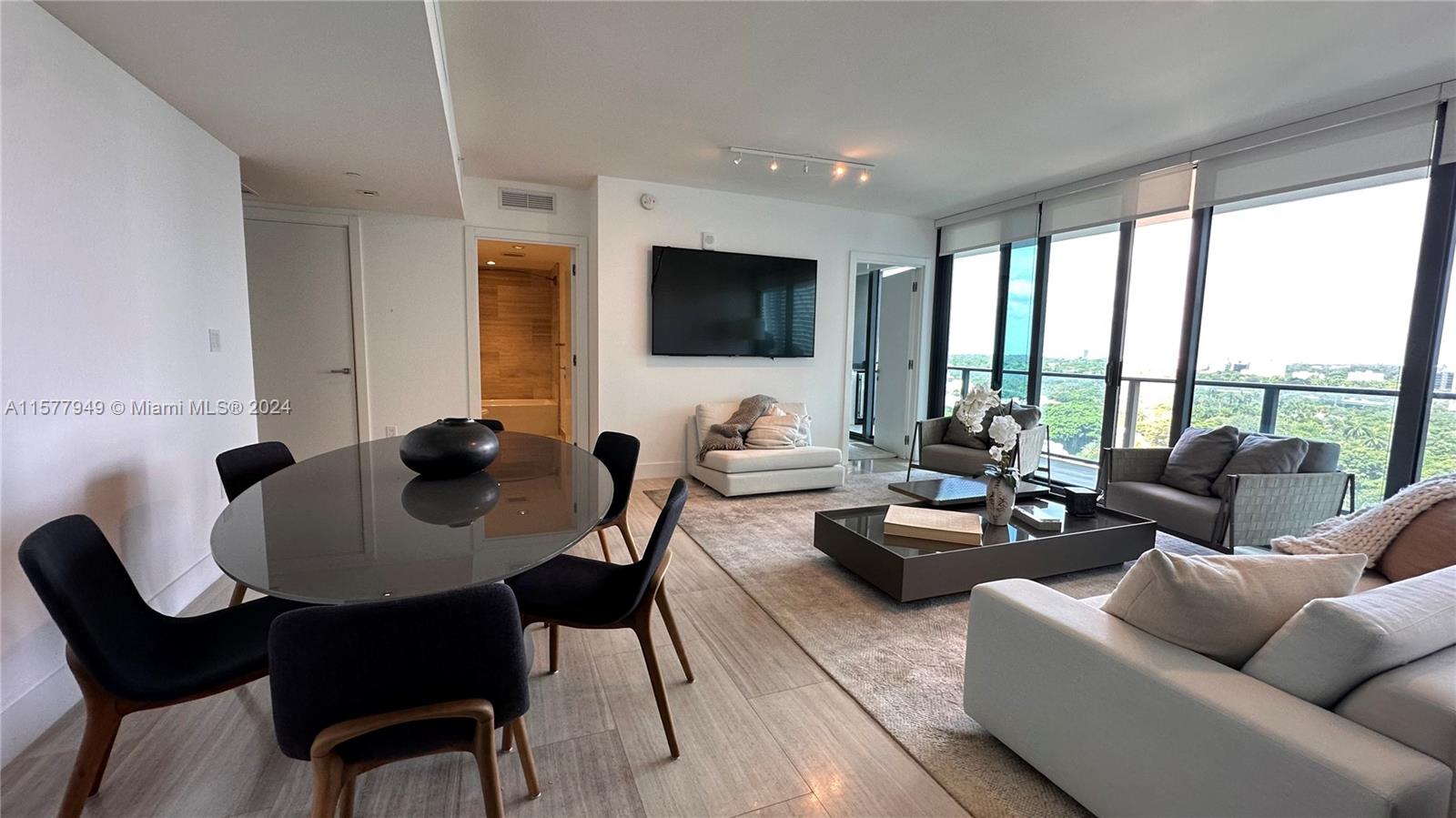 1451 Brickell Ave # 1605