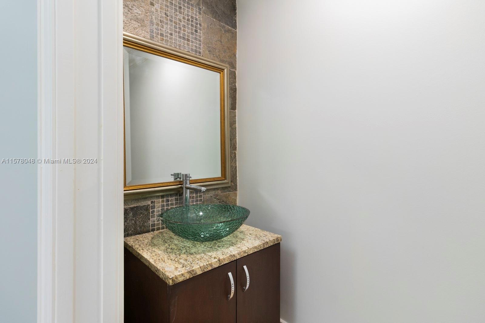 6141 Sunset Dr # 102