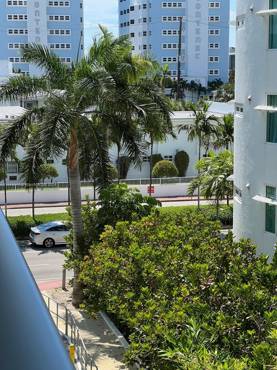 6620 Indian Creek Dr # 402