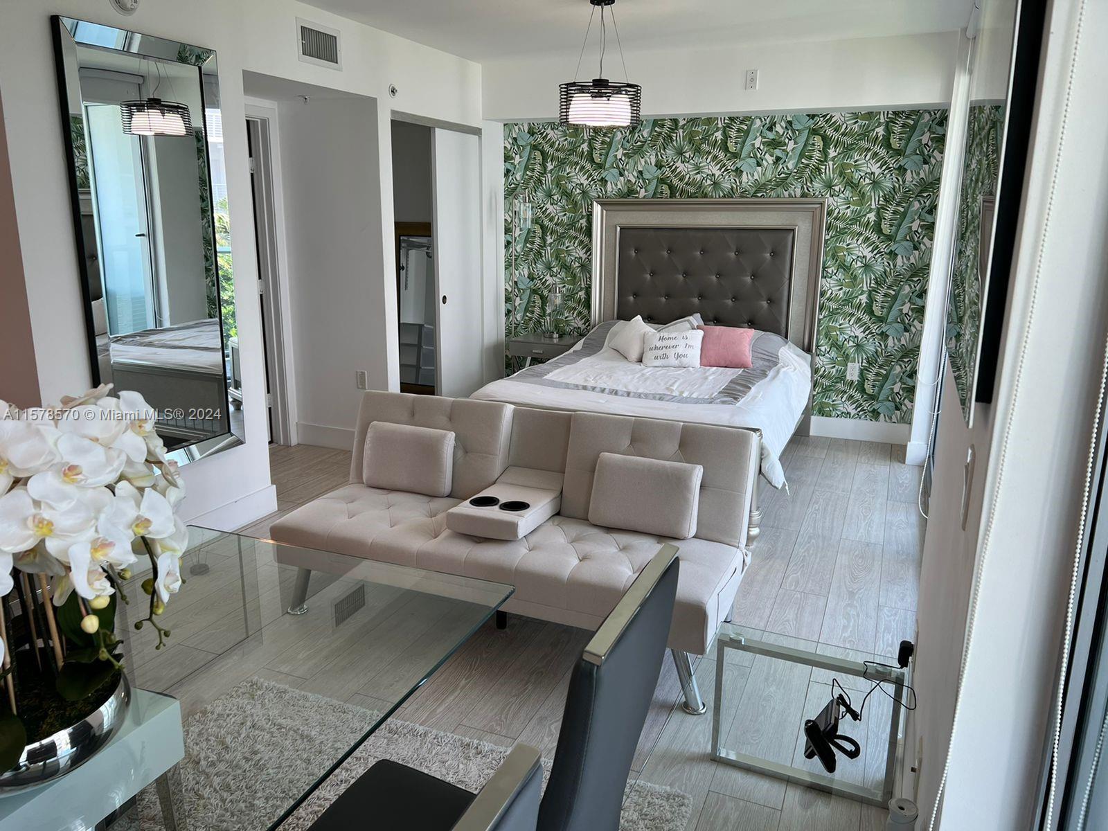 6620 Indian Creek Dr # 402