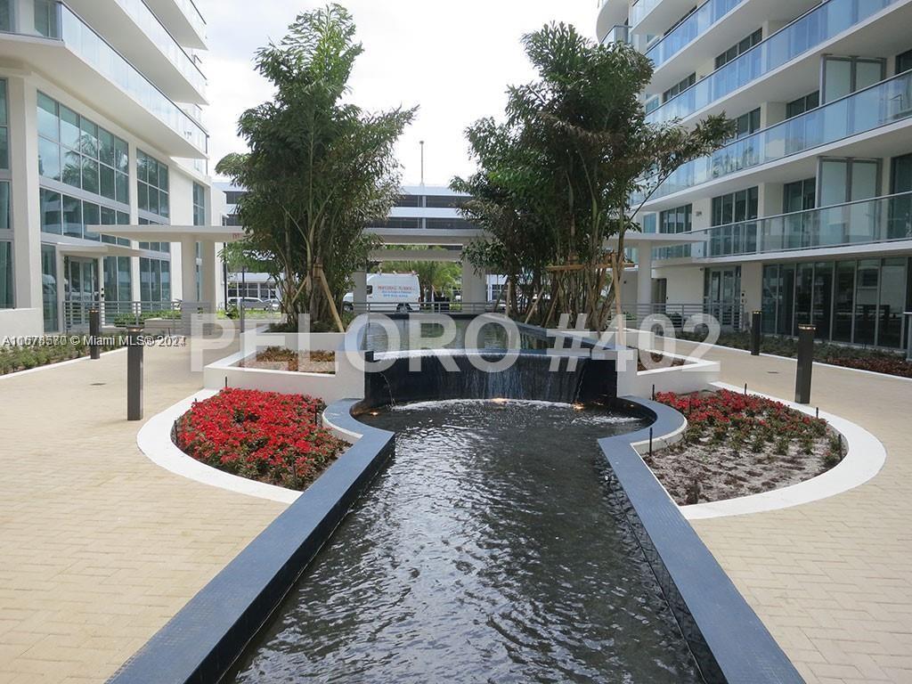 6620 Indian Creek Dr # 402