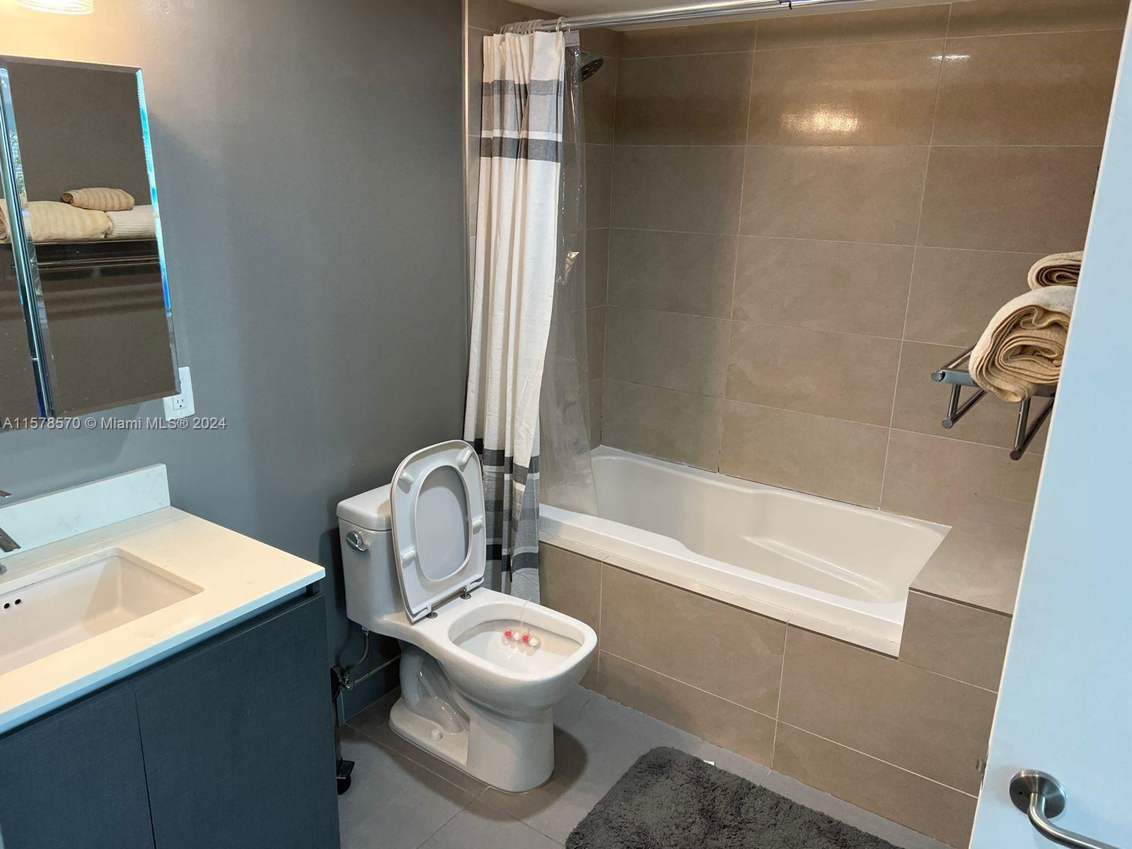 6620 Indian Creek Dr # 402