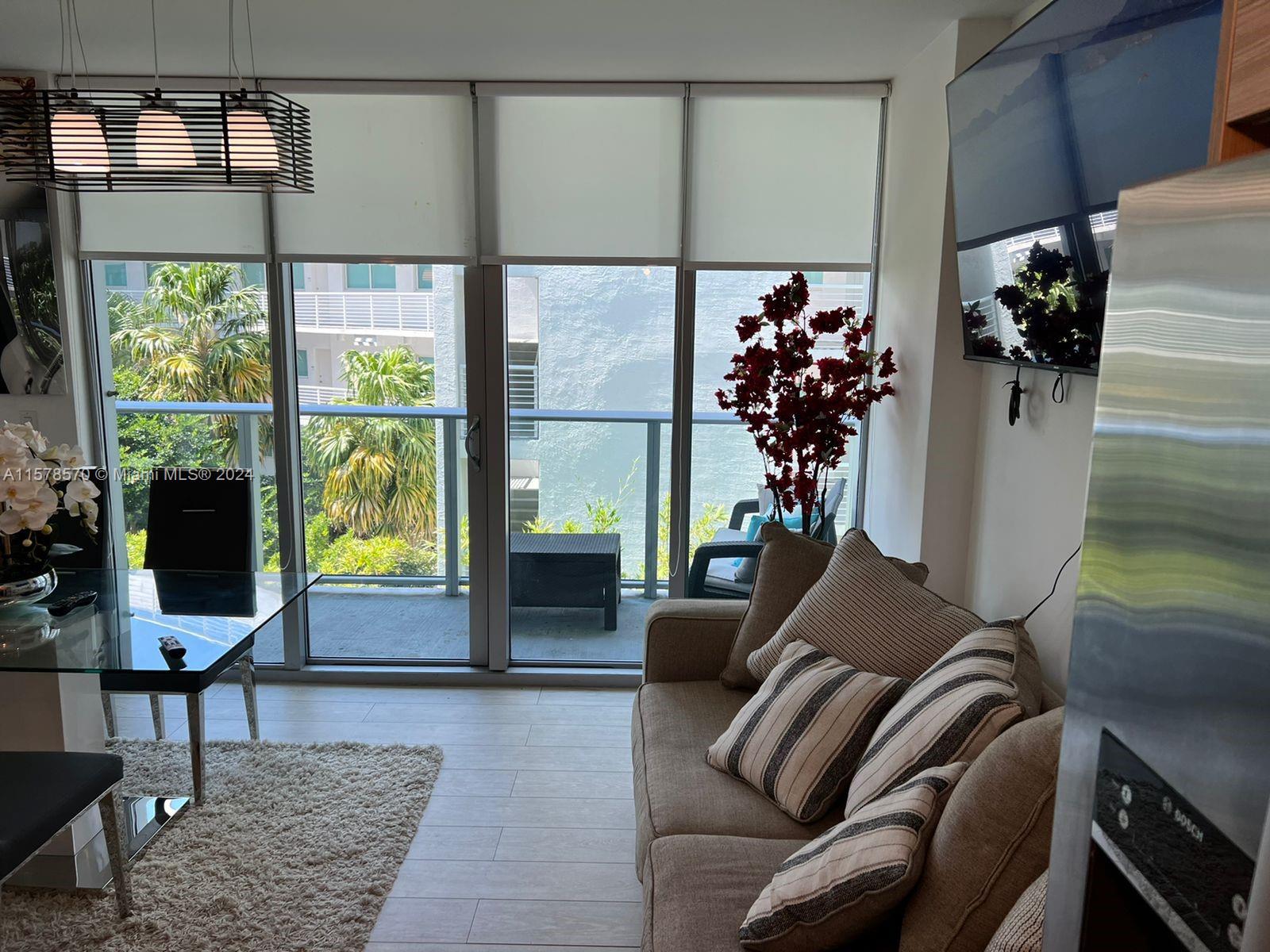 6620 Indian Creek Dr # 402