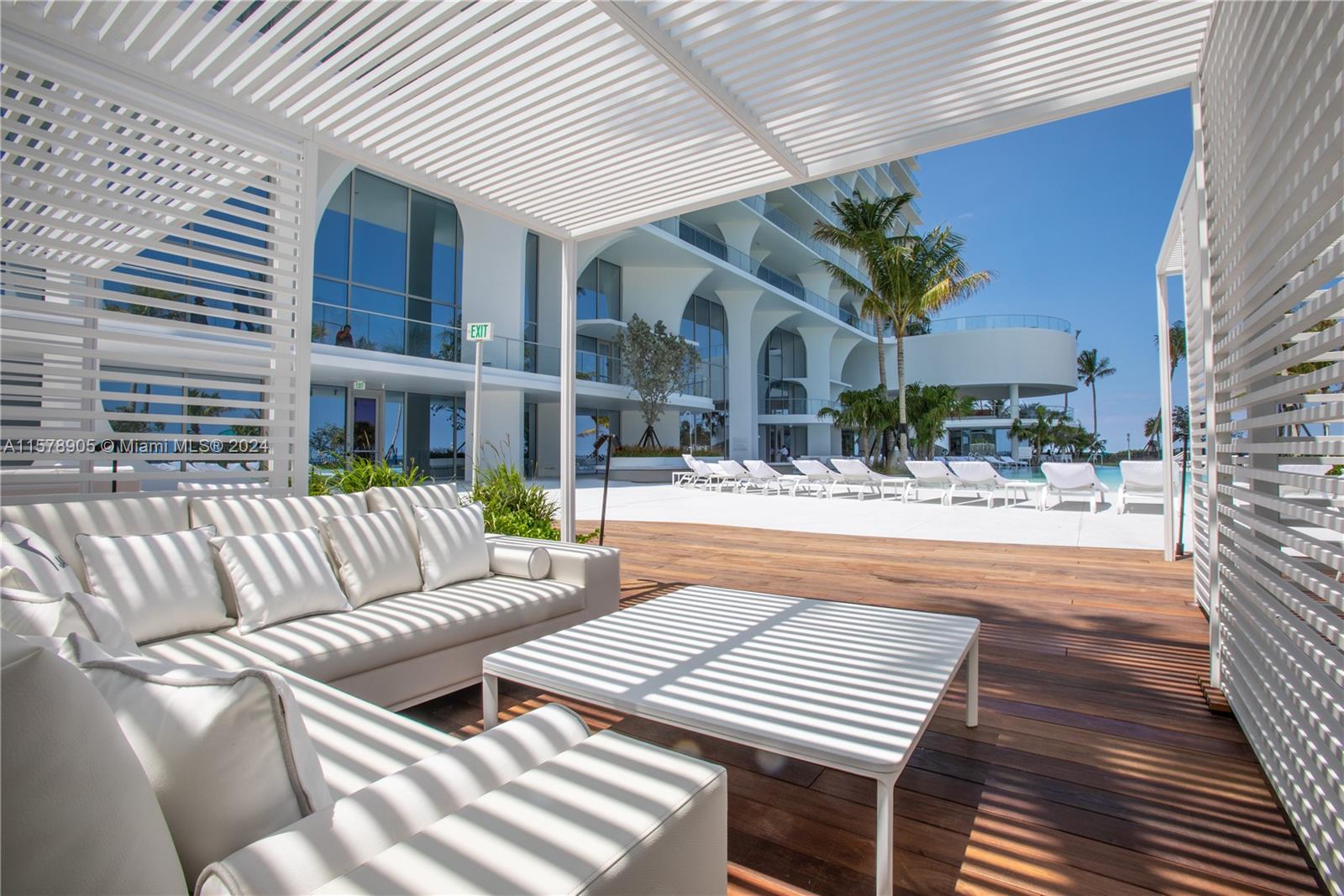 16901 Collins Ave # 2204