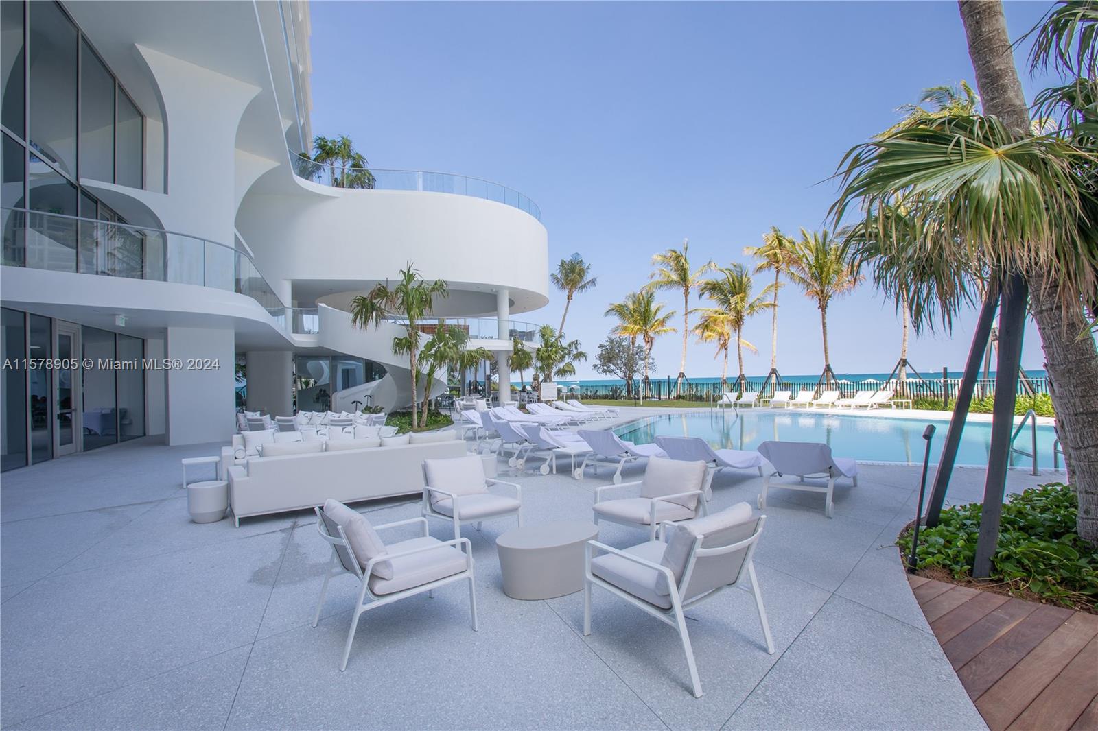 16901 Collins Ave # 2204