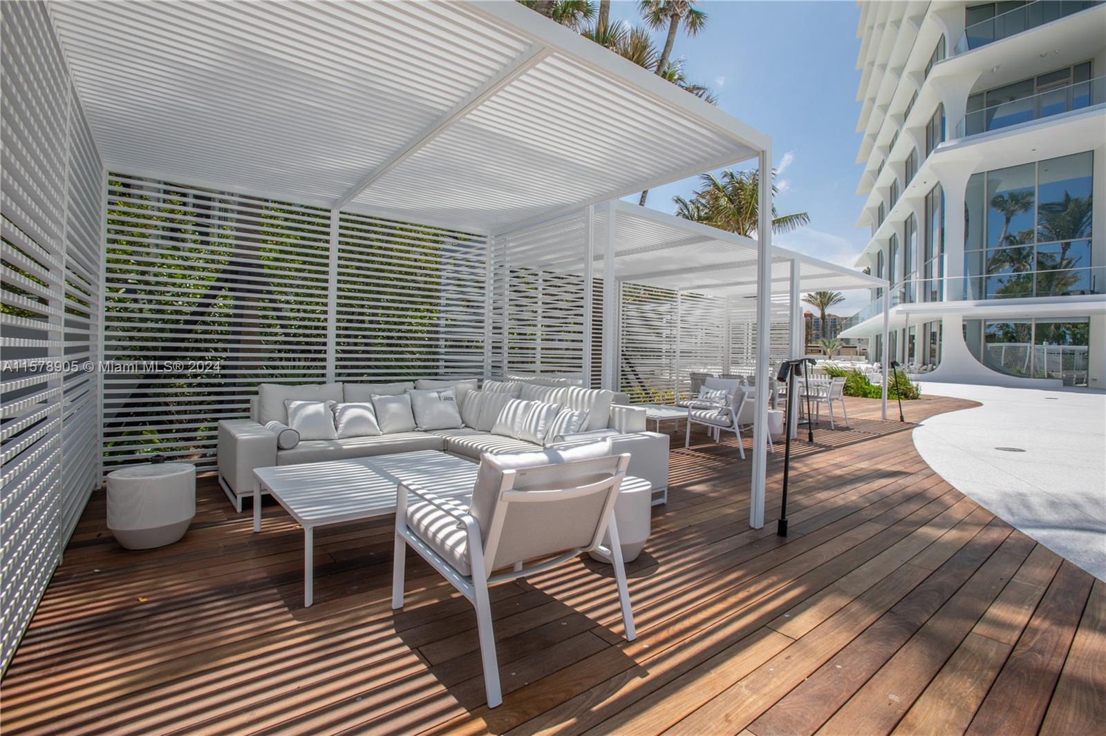 16901 Collins Ave # 2204