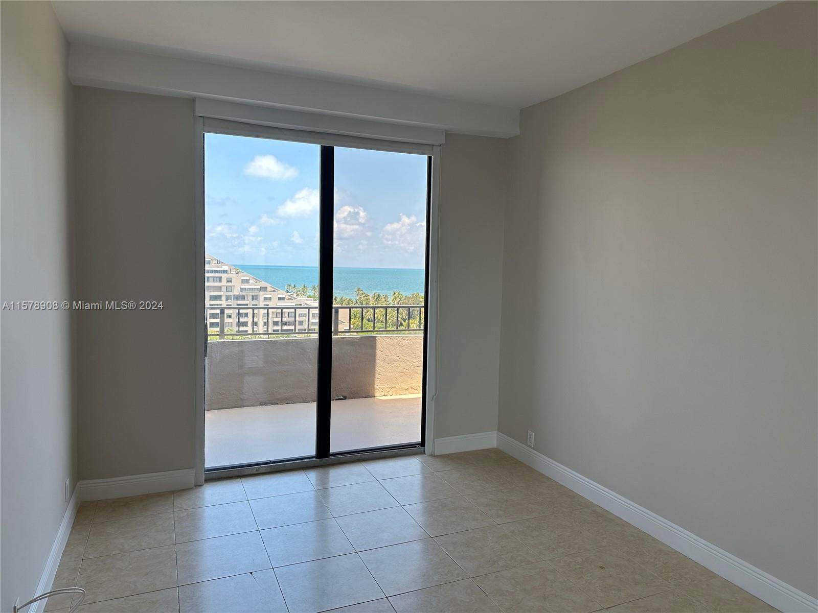 151 Crandon Blvd # 1002