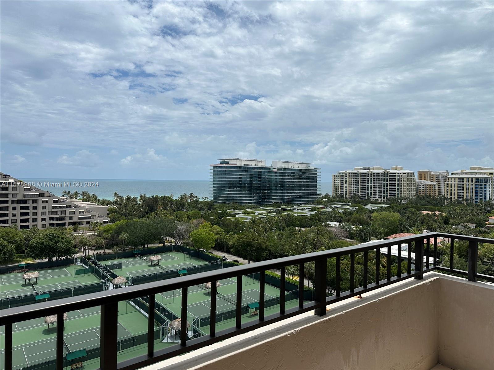 151 Crandon Blvd # 1002
