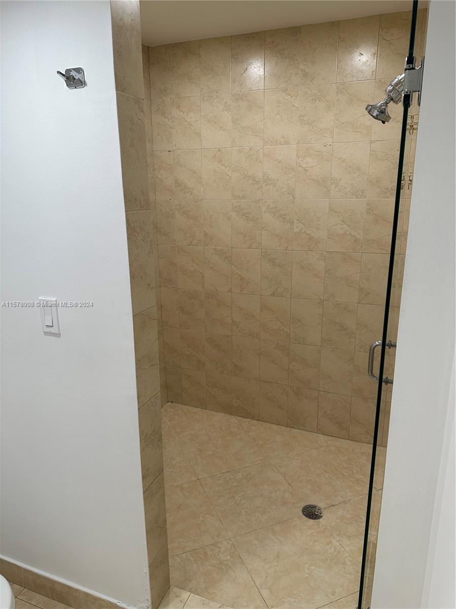 151 Crandon Blvd # 1002
