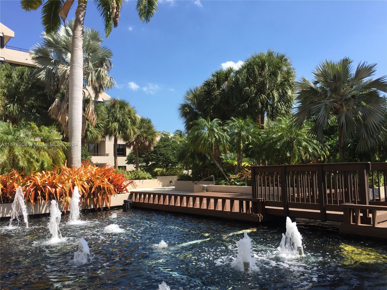 151 Crandon Blvd # 1002