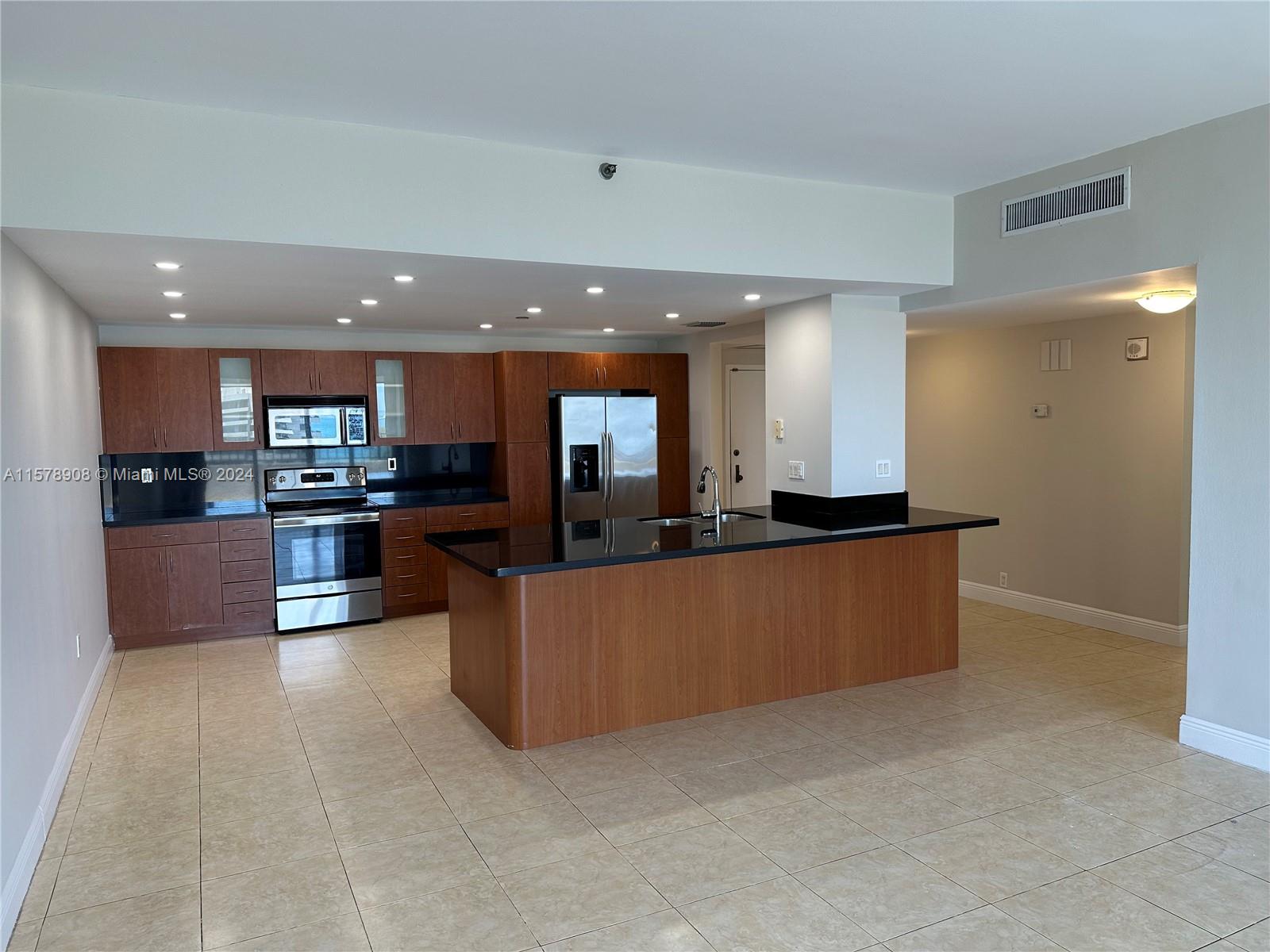 151 Crandon Blvd # 1002