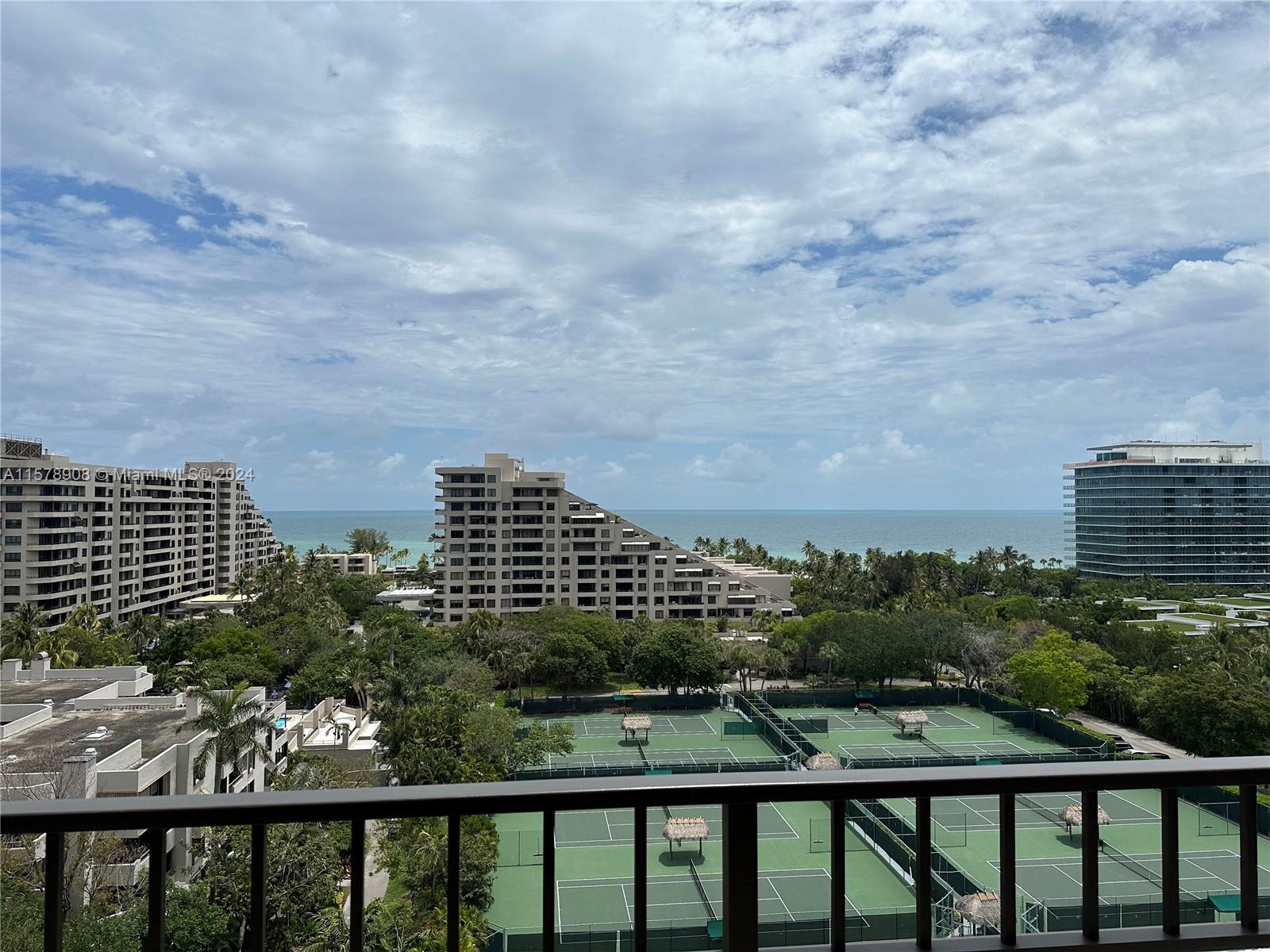151 Crandon Blvd # 1002