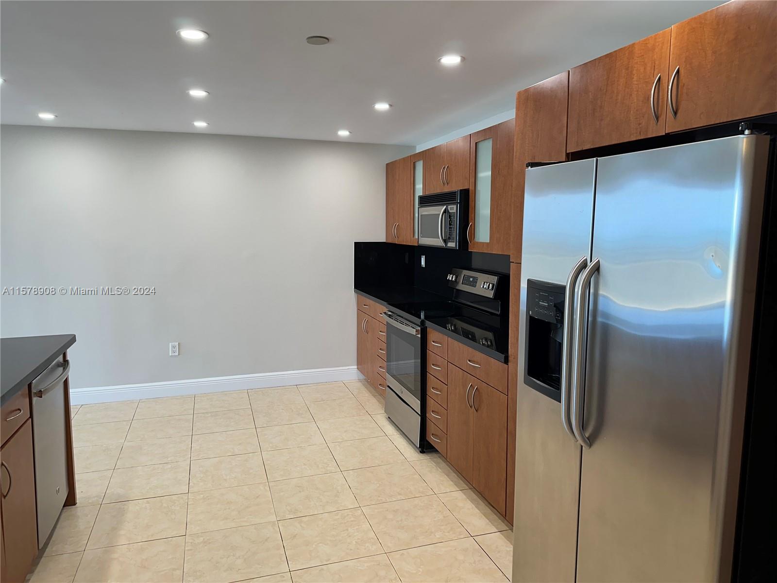151 Crandon Blvd # 1002