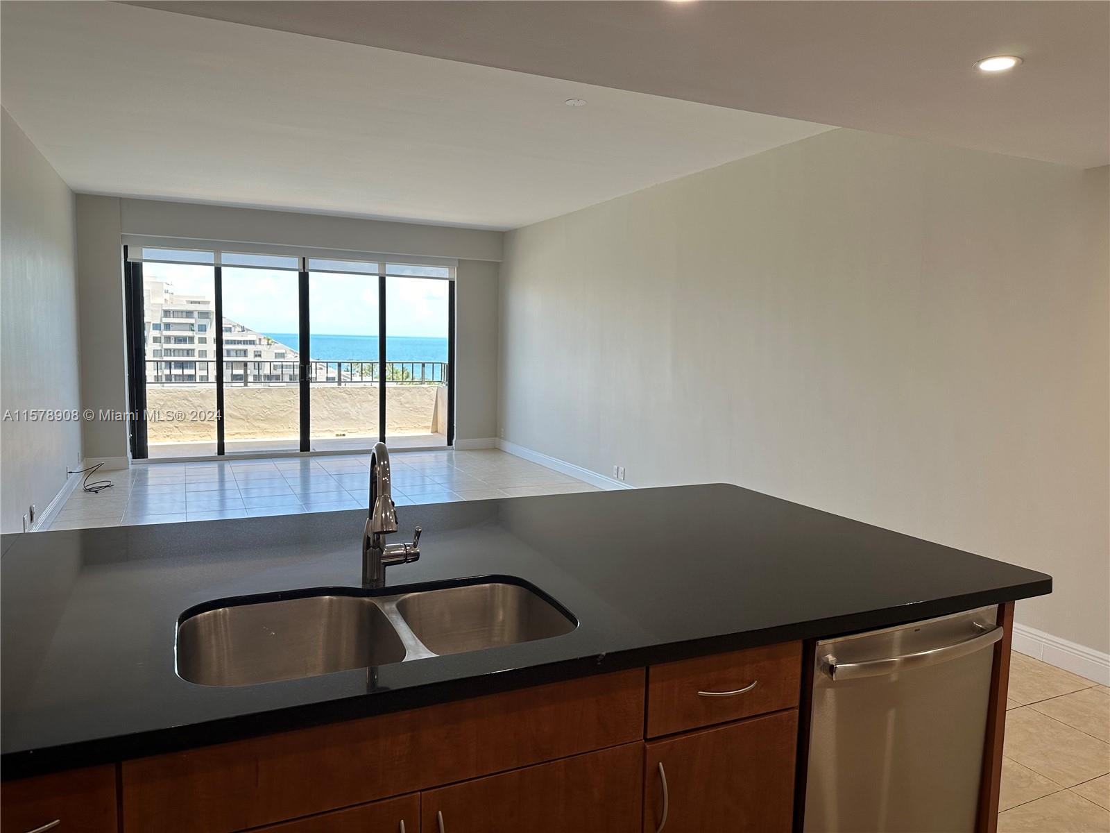 151 Crandon Blvd # 1002