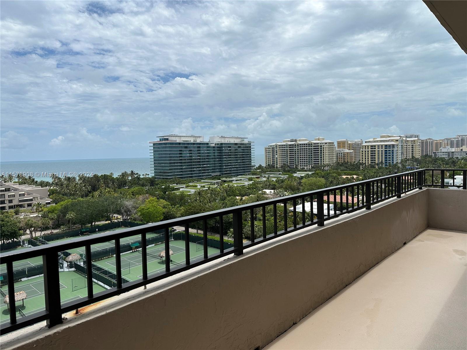 151 Crandon Blvd # 1002