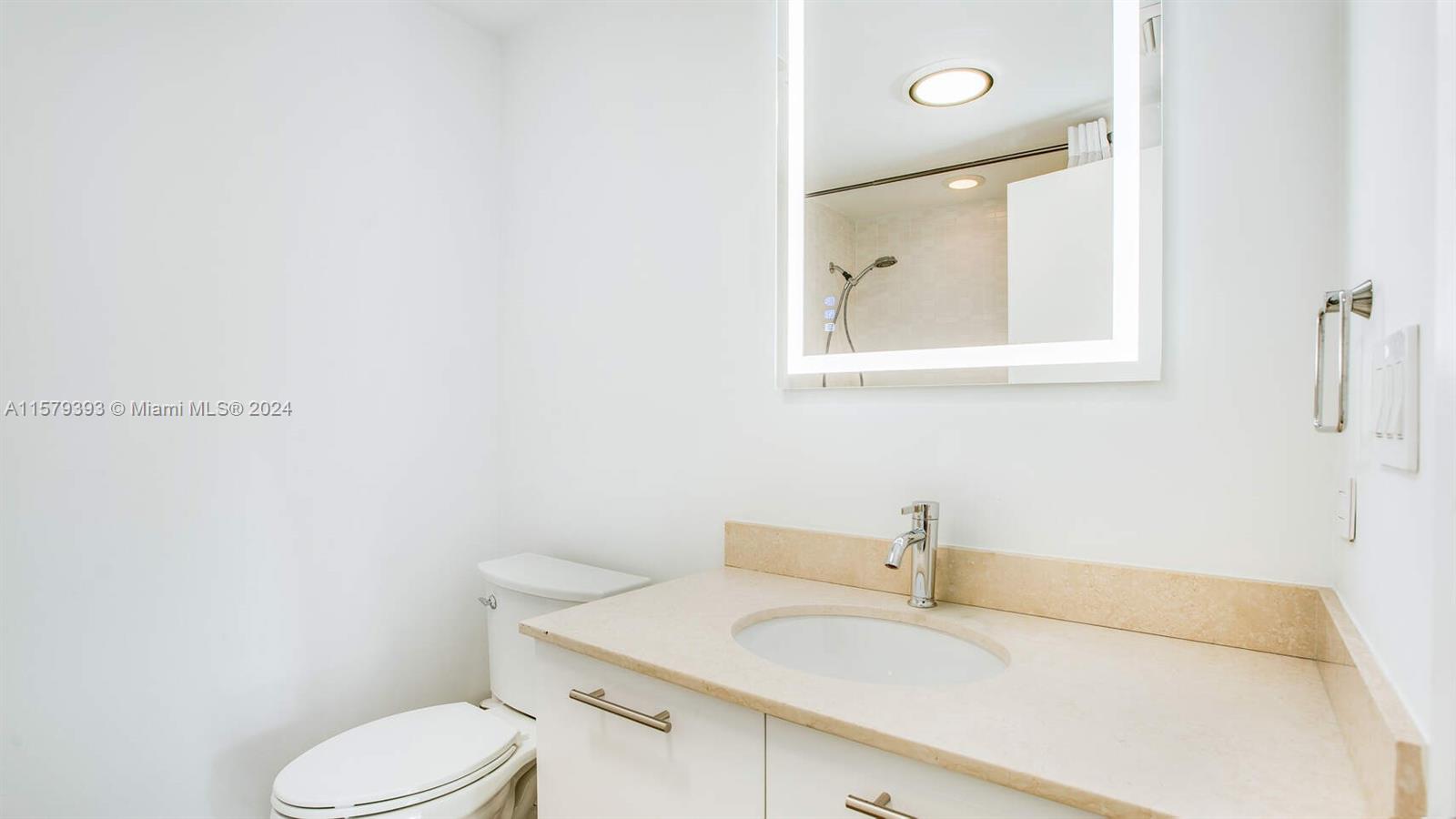 3451 NE 1st Ave # M0202