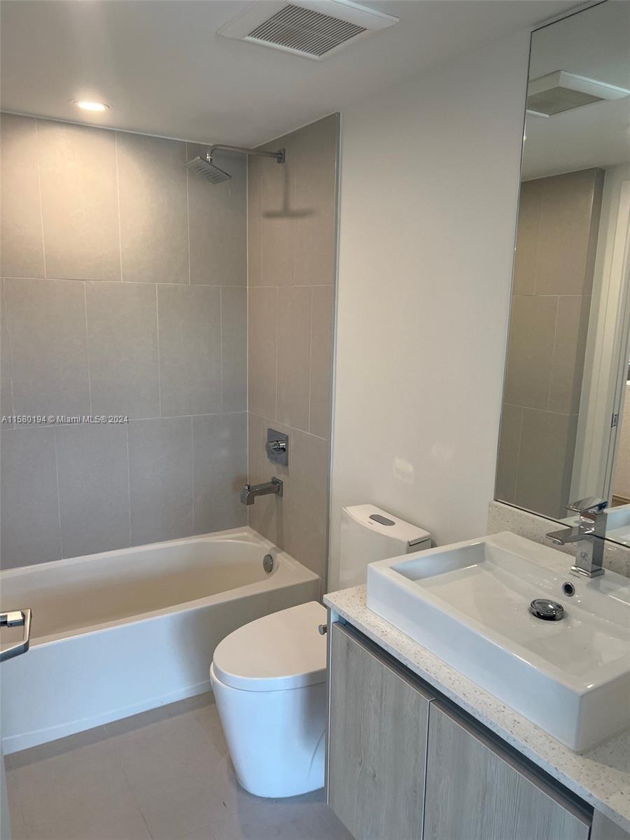 13800 Highland Dr # 303
