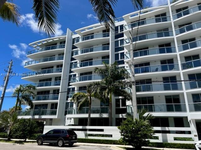 13800 Highland Dr # 303