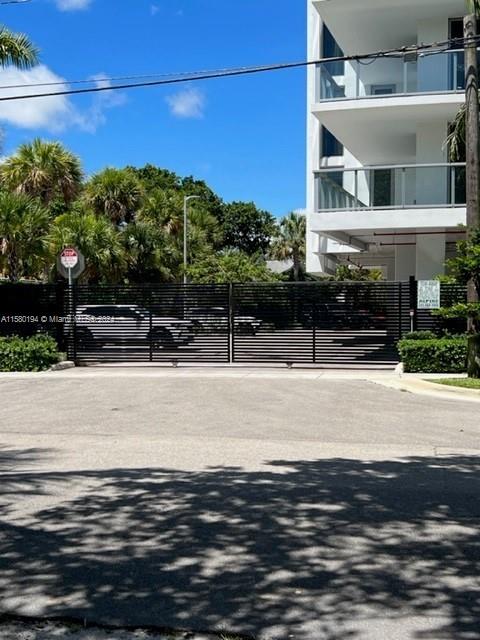 13800 Highland Dr # 303