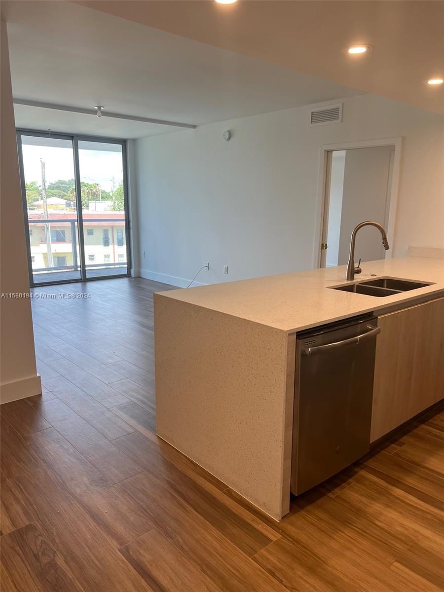 13800 Highland Dr # 303