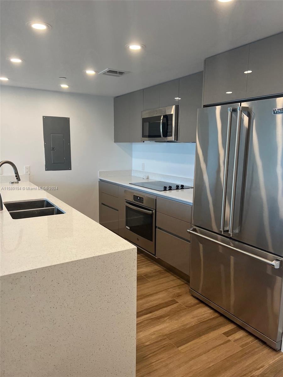 13800 Highland Dr # 303