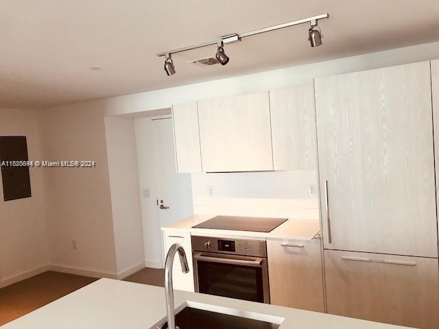 501 NE 31st St # 3203