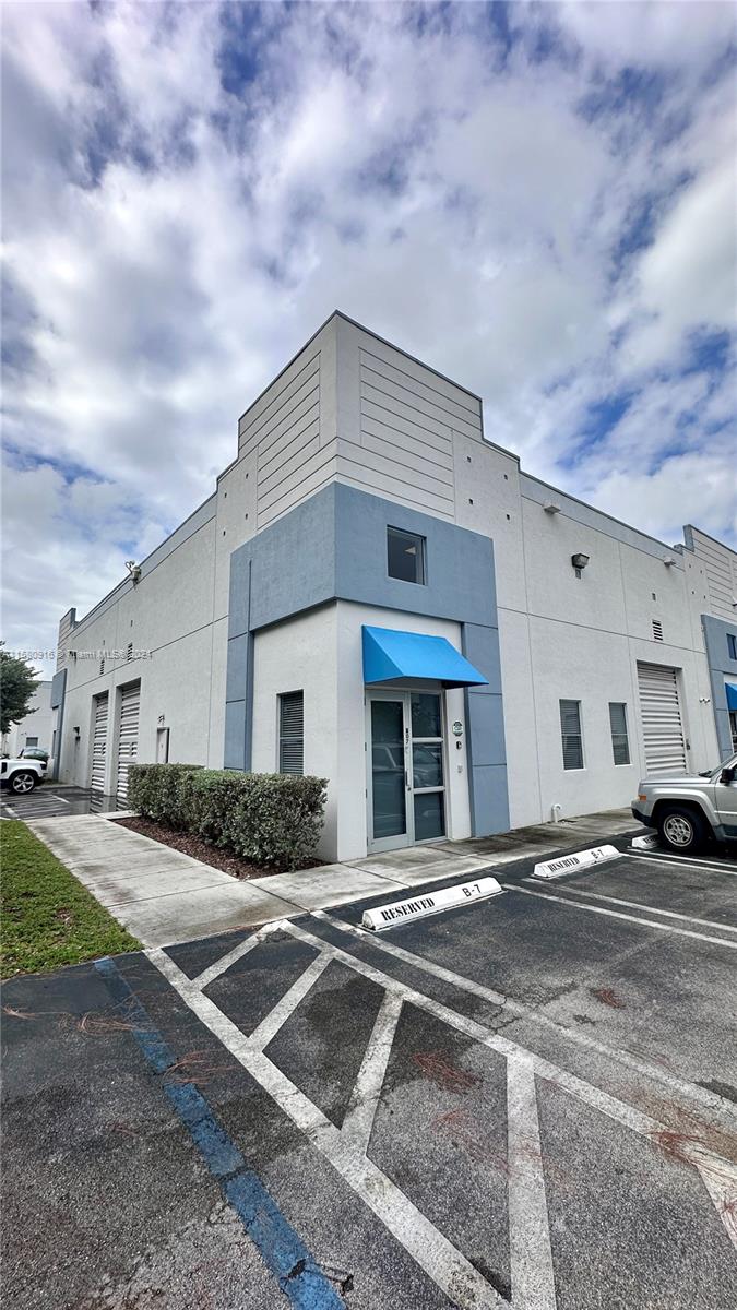 2375 NW 70th Ave # B7