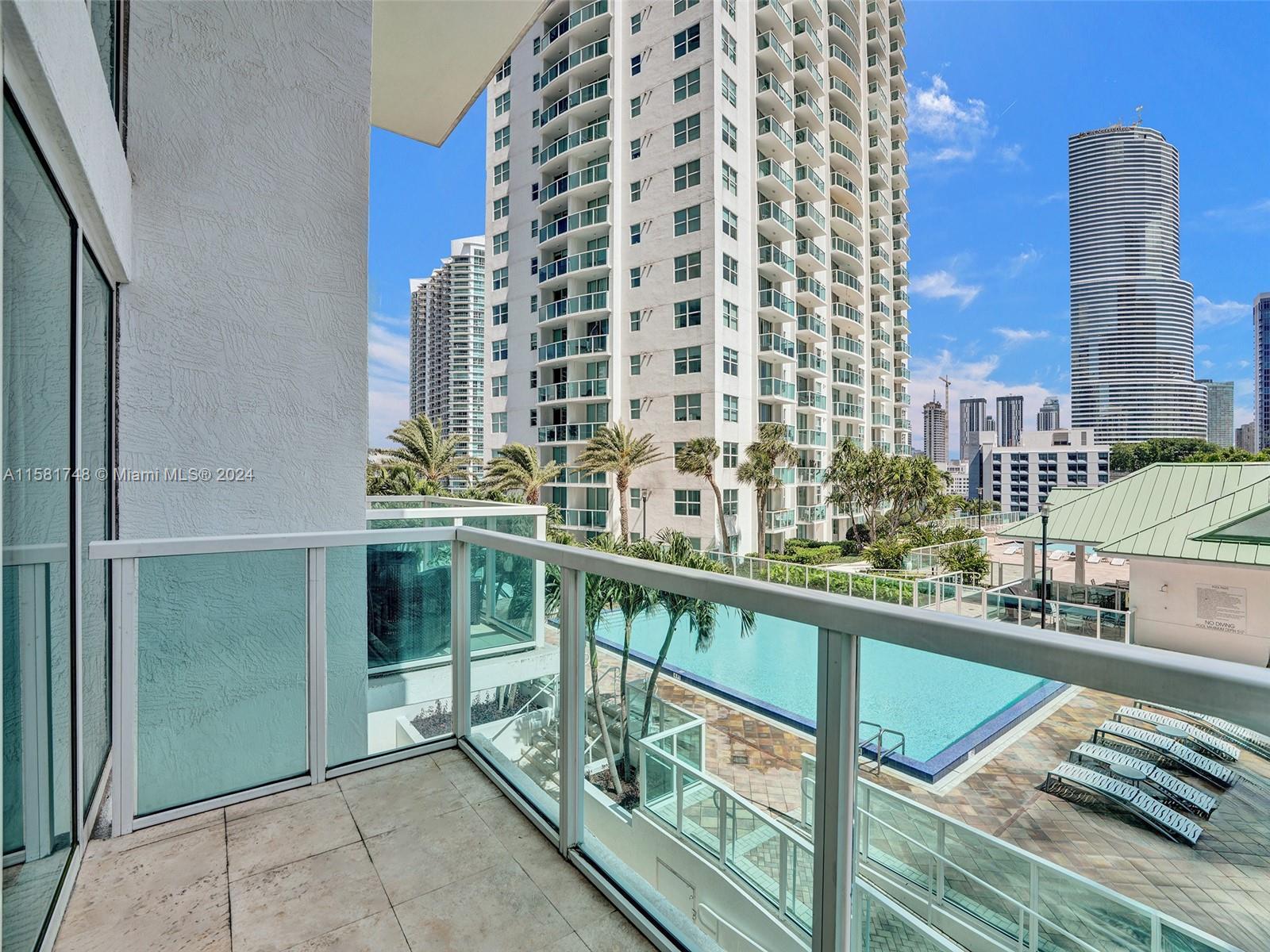 41 SE 5th St # 803