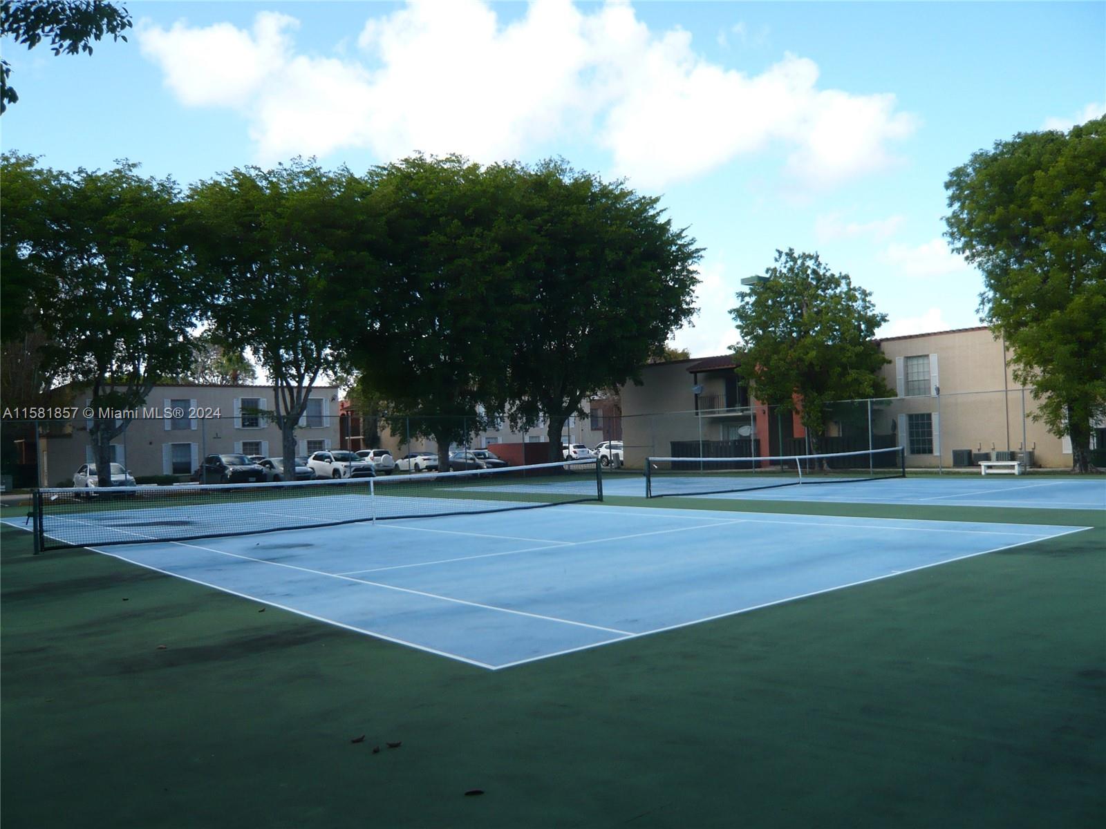 10776 N Kendall Dr # F7