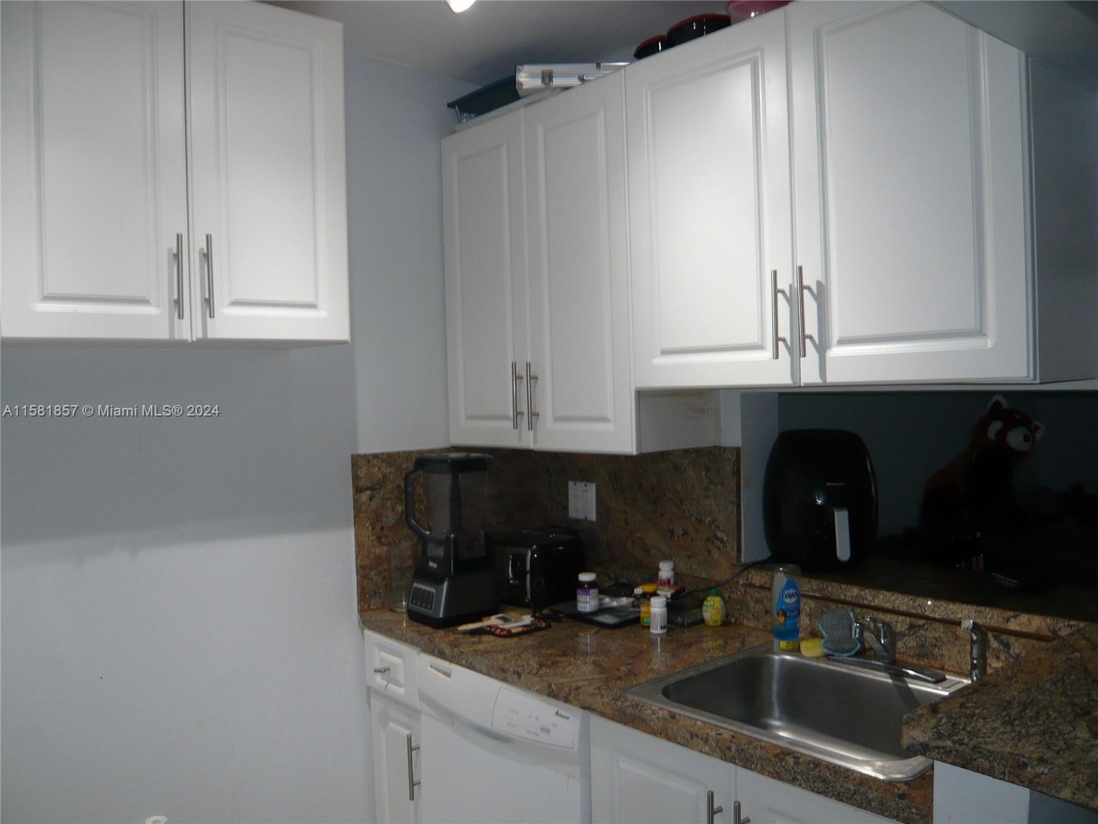 10776 N Kendall Dr # F7