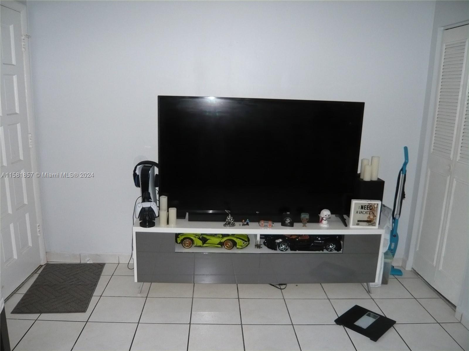 10776 N Kendall Dr # F7