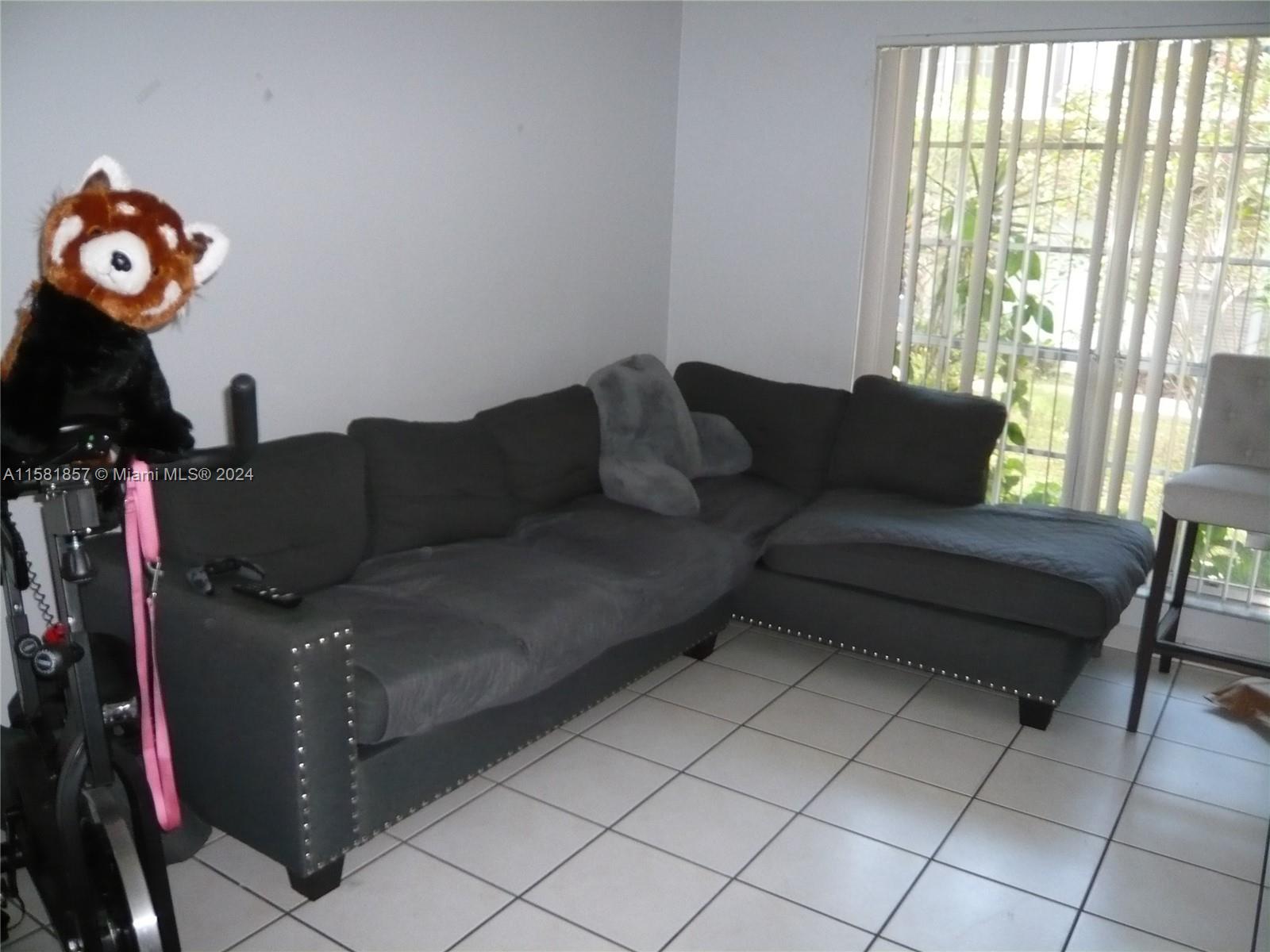 10776 N Kendall Dr # F7