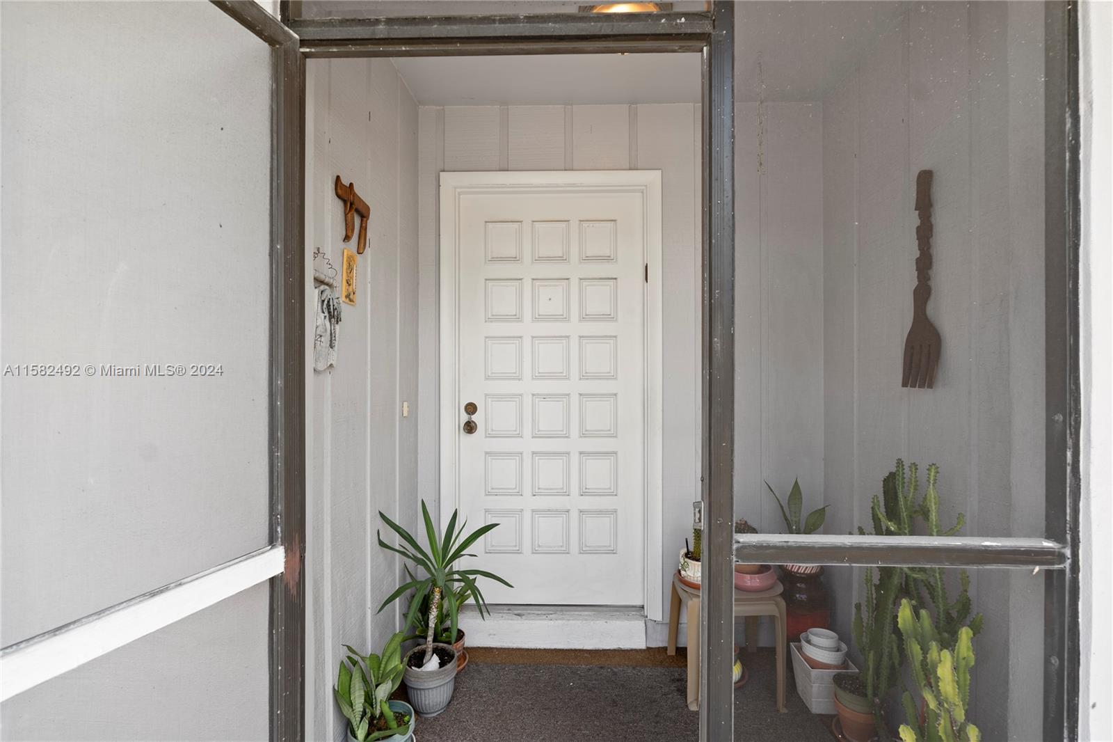 5482 S Lakewood Cir S # B