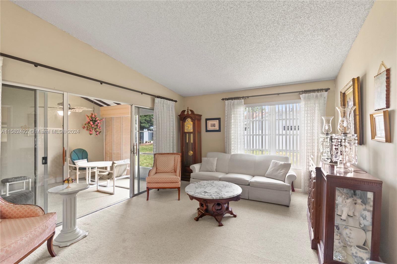 5482 S Lakewood Cir S # B