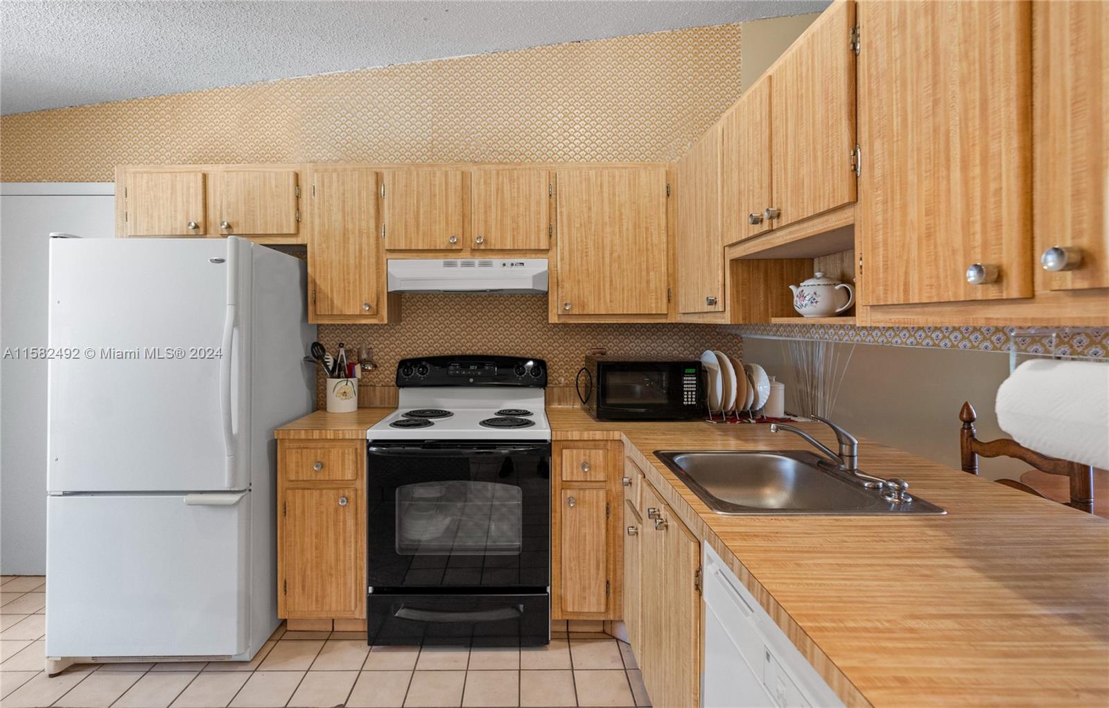 5482 S Lakewood Cir S # B