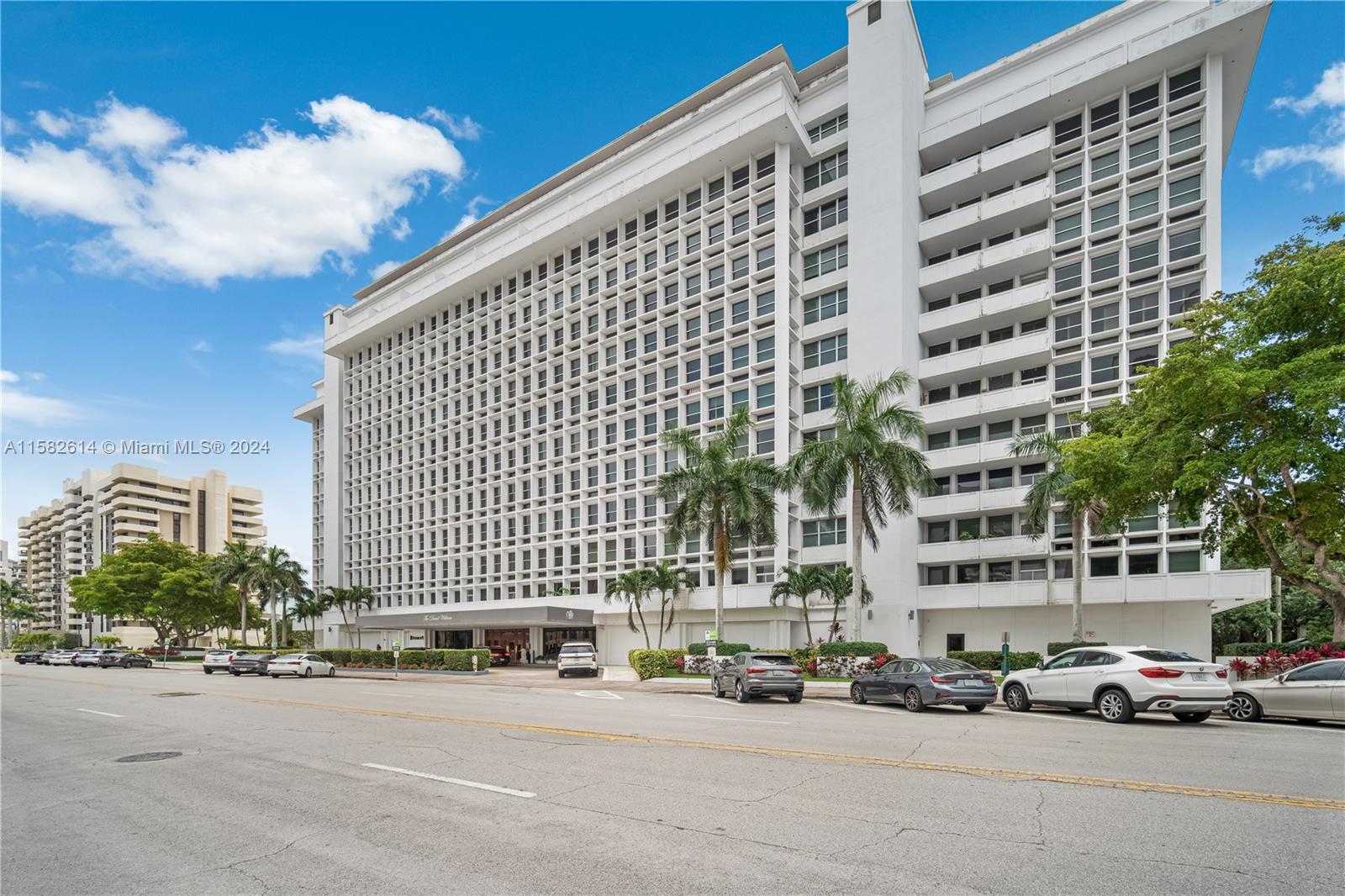 700 Biltmore Way # 904