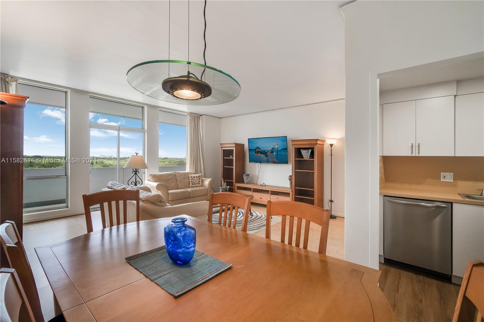 700 Biltmore Way # 904
