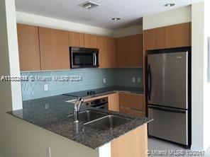 1050 Brickell Ave # 3218