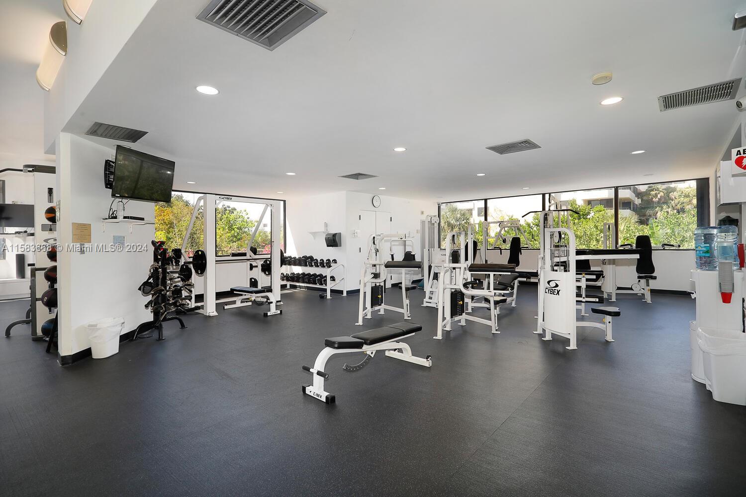 251 Crandon Blvd # 334
