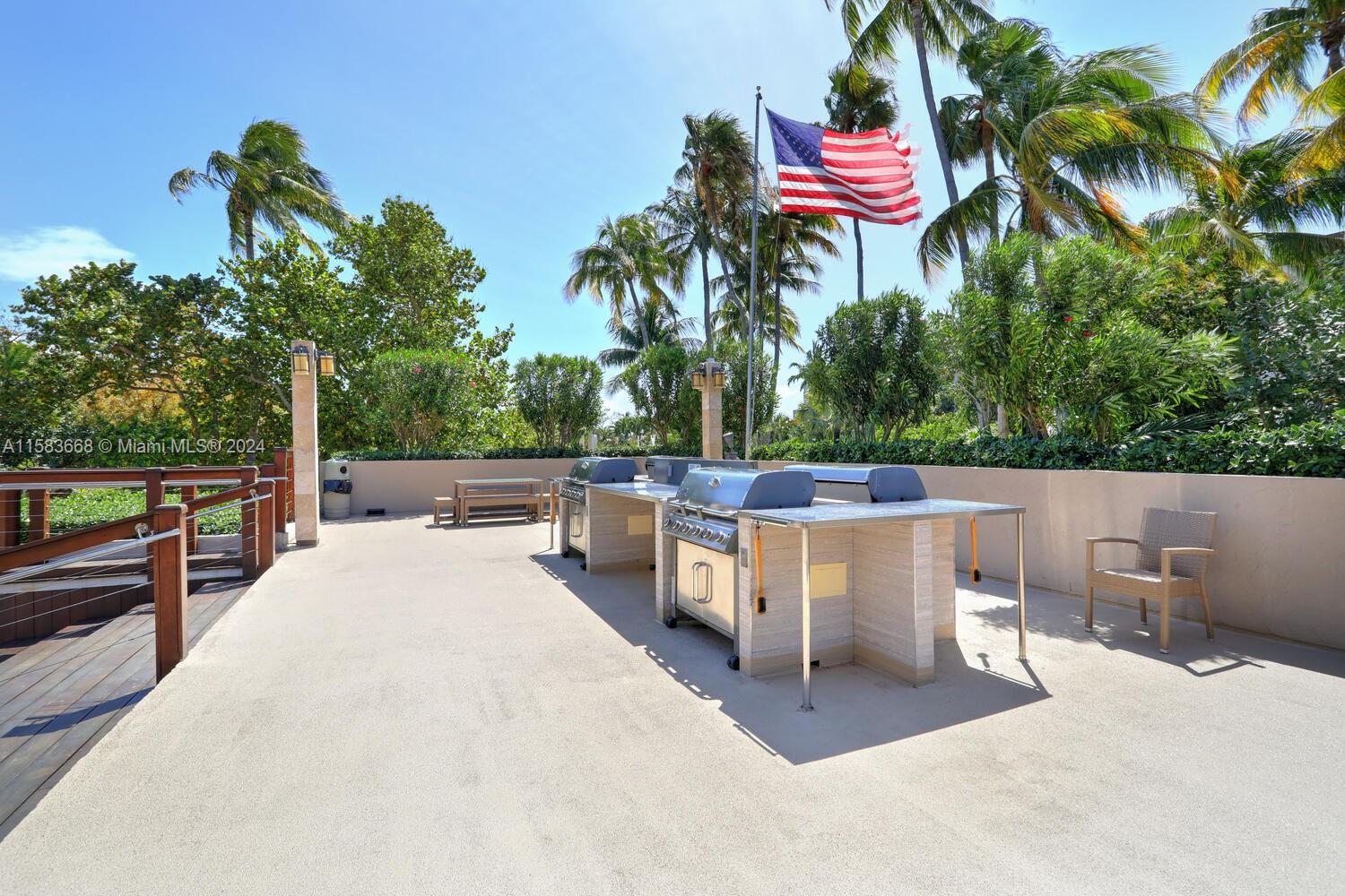 251 Crandon Blvd # 334