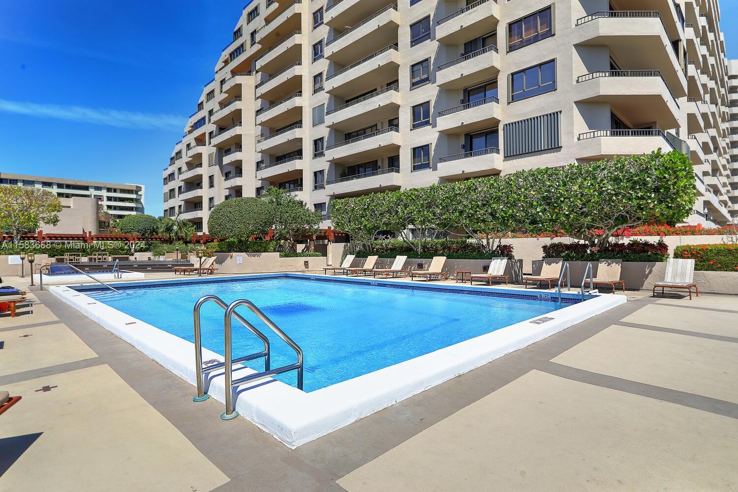 251 Crandon Blvd # 334
