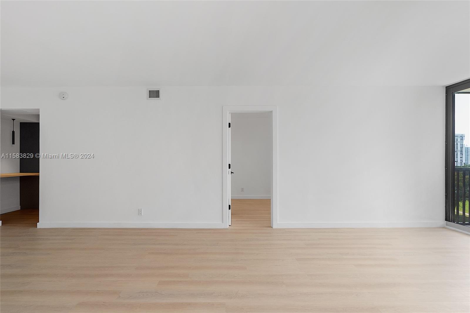20335 W Country Club Dr # 808