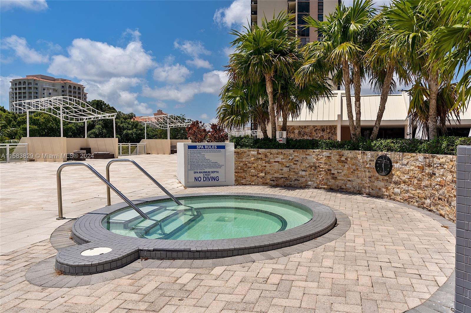 20335 W Country Club Dr # 808